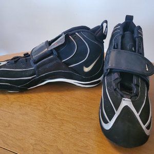 NWT! Men's Nike Zoom Air Hightop Cleats, black and white - size 16